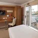 Riverside Hotel