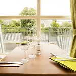 Riverside Hotel