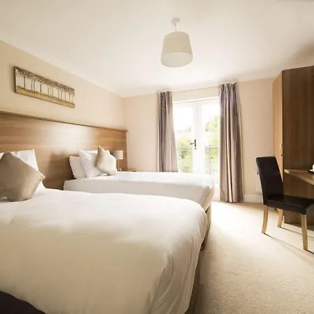 Riverside Отель