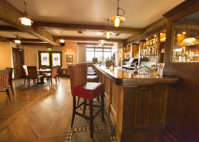 Riverside Отель 3*