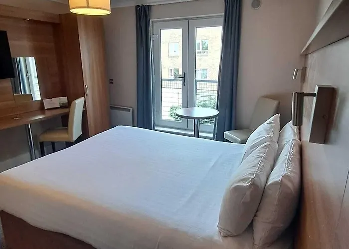 酒店 河畔酒店 3*