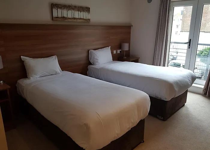 Отель Riverside